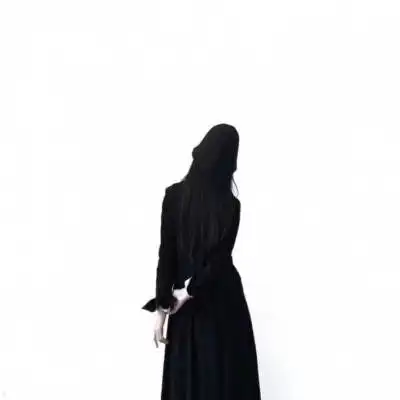  好看的黑白背影女头霸气孤独背影女头像