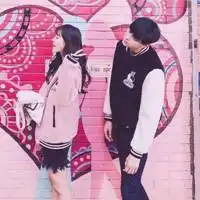  逗比使用的情侣头像奇葩逗比情侣头像一左一右