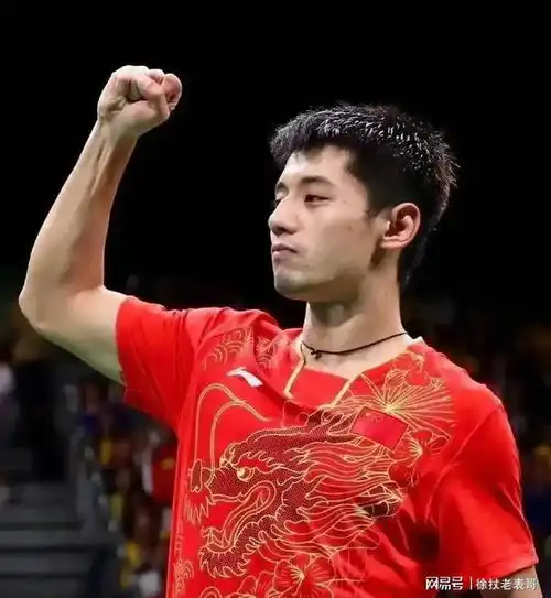  马龙接受央视专访,盛赞樊振东比他和许昕强,全程未提张继科