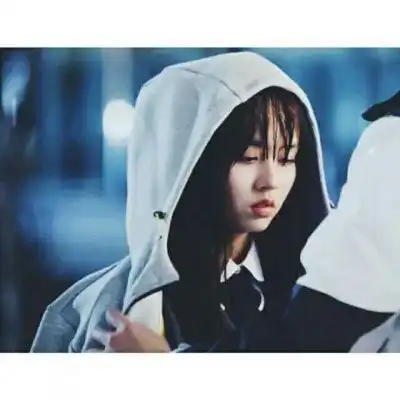  好看不明显的情侣头像一男一女完全看不出是情侣头像