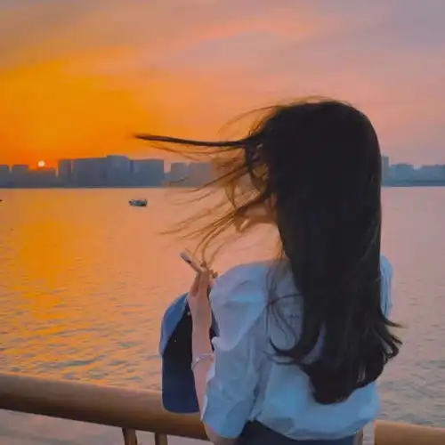  ins落日黄昏女生头像
