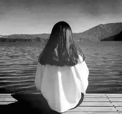  变态杀人魔雨天捆绑多名女子,田间野地实施杀人强暴