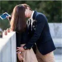  有没有情侣头像接吻的两张越多越好