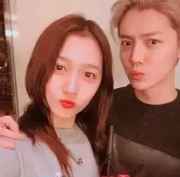  鹿晗关晓彤同穿情侣椰子鞋,隔空秀恩爱,我羡慕了