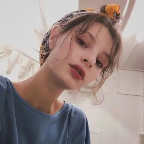  女生头像有点氛围感美女那味儿了