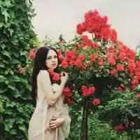  捧花的女生头像微信头像图片大全