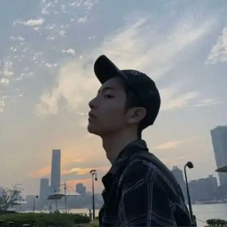  qq头像情侣一对一张时间久了我依然还爱着你