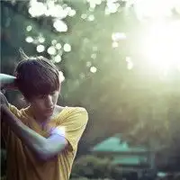  唯美男生头像留下的温存