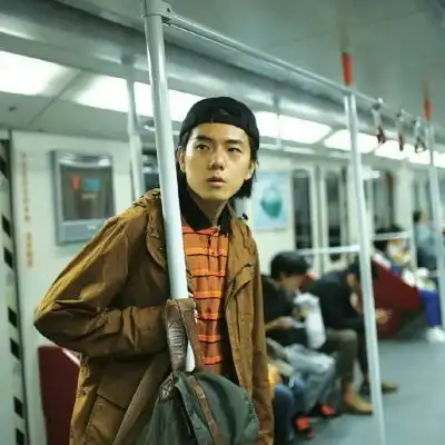  港风男头优质头像靠缘分才能看到的头像礼貌拿