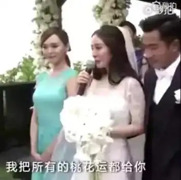 昔日好闺蜜今日不同框,杨幂唐嫣走到这一步,不过为利