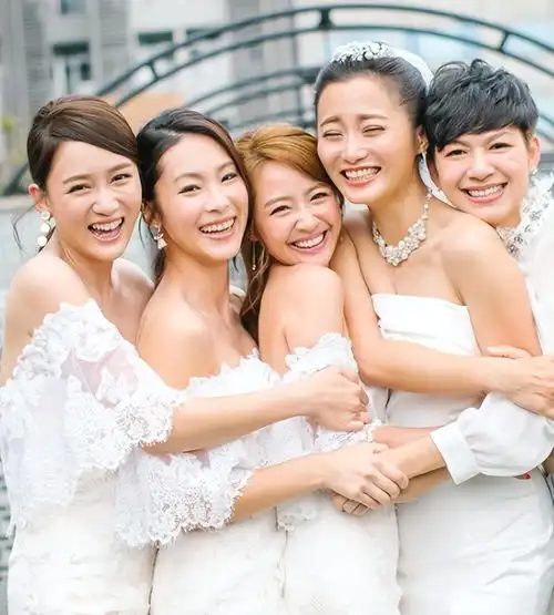 陈乔恩婚纱照曝光,与小9岁丈夫海边相拥甜炸了,称二人结合是上天旨意