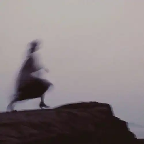  一名大学生应该用什么类型的qq和微信头像呀