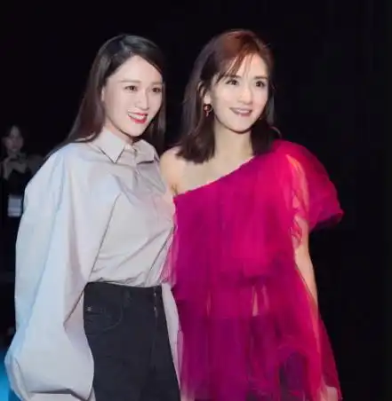 谢娜也太美了吧和陈乔恩在一起丝毫不逊色网友陈乔恩也不赖