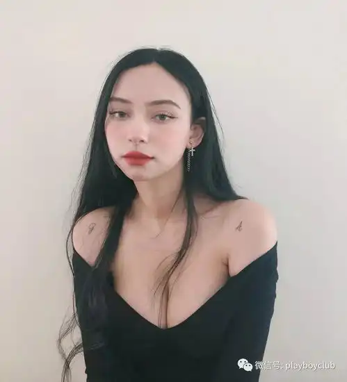  让人浮想联翩的姐妹花alex