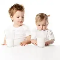  可爱喝牛奶小女孩头像超萌微信头像图片大全