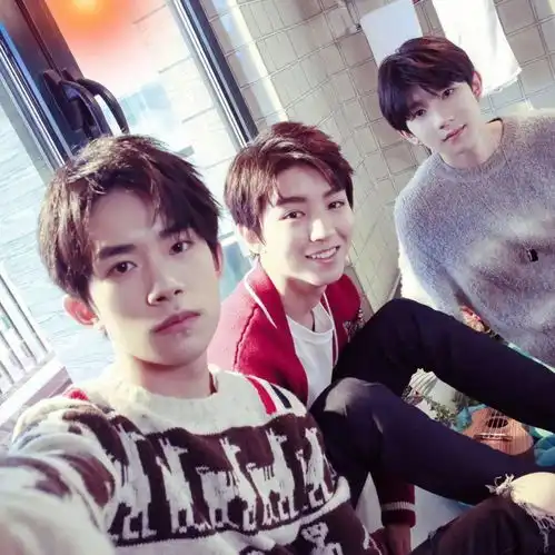  宝该换好看的壁纸啦