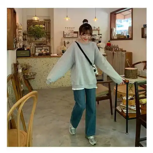  秋季薄款长袖上衣女装2020新款宽松慵懒风圆领卫衣女韩版情侣款