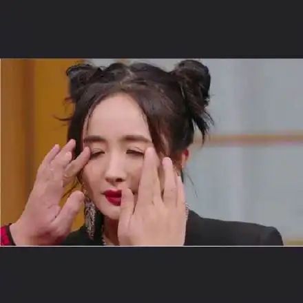  10年没换头像的杨幂,换头像了