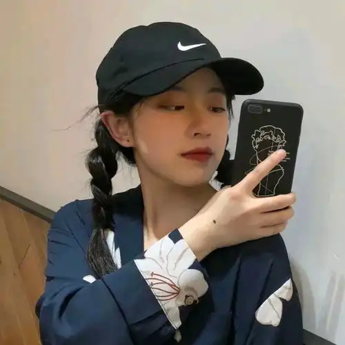  女生头像他人笑我太疯癫