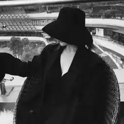  头像愿得一人心,永不再相亲