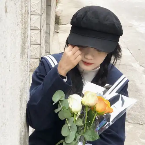  夏天会遇到橘色的夕阳撞上西瓜味的晚风女生头像