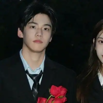  浪漫好看真人头像男女情侣