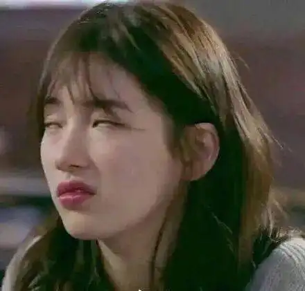  开心食堂女生收到惊喜会捂嘴的原因