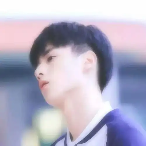  男生头像你站在桥上看风景,看风景人在楼上看你