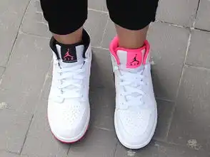  airjordan1midgs黑白粉鸳鸯钩子情人节