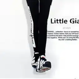  跪求这双耐克黑白条纹女鞋的型号哪位大神知道tt