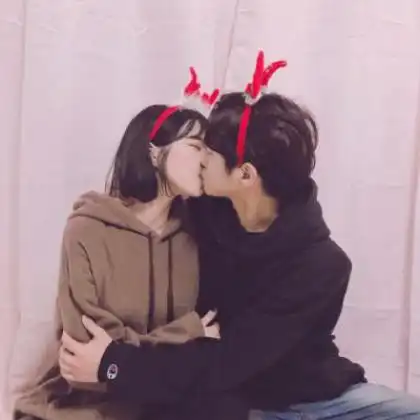  头像情侣一左一右,如此幸运拥有你的爱