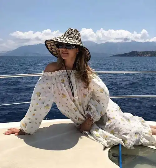  iu欧阳娜娜的睡衣穿搭在家办公也要美美哒