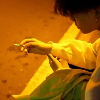  苏瓷成熟个性男头唯美成熟意男生头像我要个性网