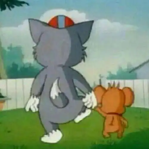  沙雕头像每个男孩子都应该有个女朋友如果你没有那我就是你女朋友