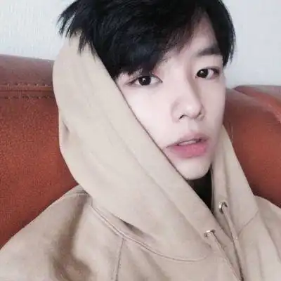  男生头像真人阳光帅气全力以赴的喜欢