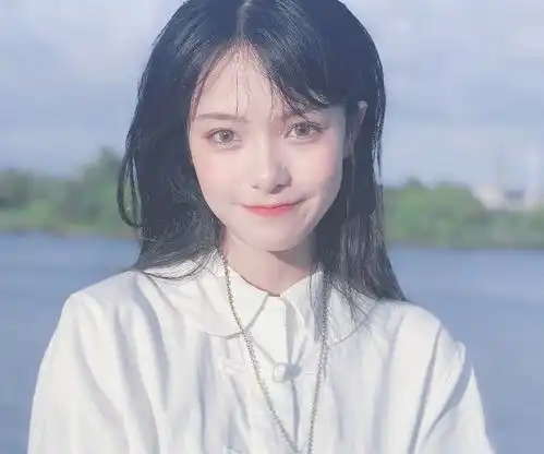 狐狸精转世的三生肖女,不但长得好看有气质,还懂得打扮自己