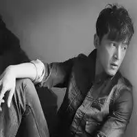  胡歌头像黑白经典黑白胡歌气质头像图片