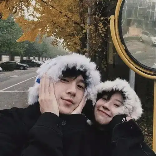  甜甜的情侣头像该来咯