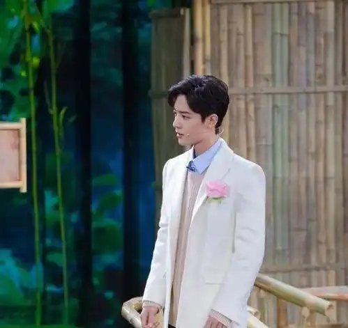  笼屉啊笼屉,谁是2020年央视春晚最尴尬的人