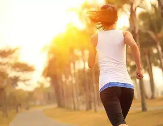  跑步毁膝盖其实,这个动作比跑步还毁膝盖三倍