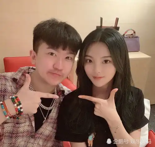 张大大再次官宣新闺蜜,身份令网友炸锅,baby和杨幂同意吗
