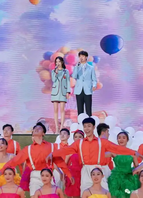  笑到头掉,居然是沈腾锤了杨幂和魏大勋的恋情...