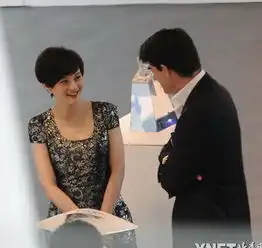  孙俪素颜出行台上风采尽失上围暴涨似大妈