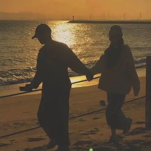  一些用了就舍不得换的情侣头像