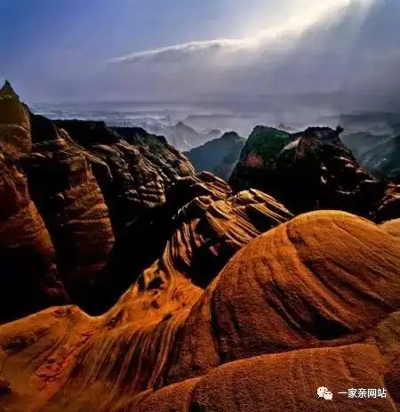  中国波浪谷,神树涧,统万城,圣地延安,雨岔大峡谷,壶口瀑布5天风光人文休闲活动线路