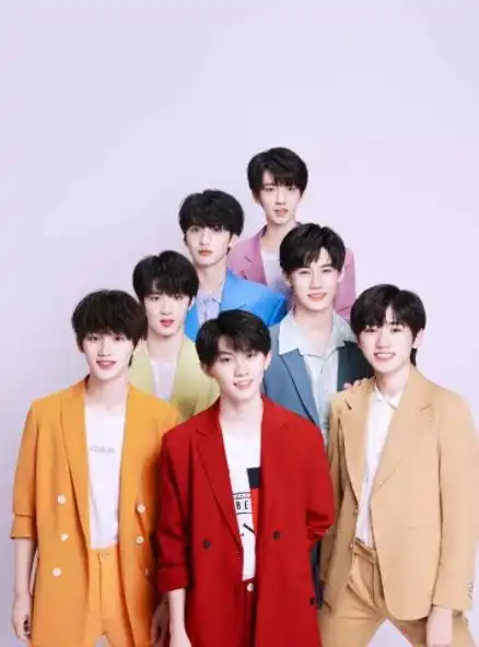  时代少年团全员到达常州常州这周有演唱会,地铁重要调整