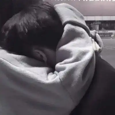  最新秀恩爱情侣头像趁年轻去努力去情爱