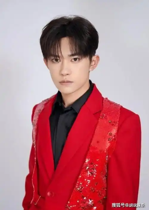  00后新生演员易烊千玺产生变故两部电影票房均突破10亿,后居然自闭角色