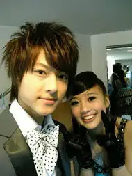  朴有天尹恩惠吴奇隆刘诗诗中韩最抢眼明星情侣pk