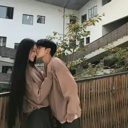  情侣头像从校服到婚纱,从青丝到白发